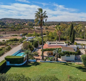 Spacious 3 bed villa in National Park near beach